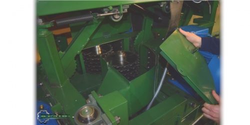 Multi blade machine for pulpwood UPT-250M