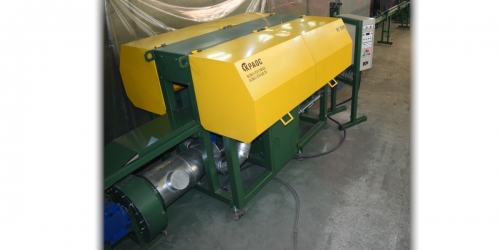 Multi blade machine for pulpwood UPT-250M