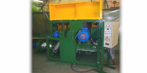 Multi blade machine for pulpwood UPT-250M